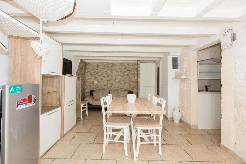 Dimora Alfonso Pomes Apartment Ostuni Bagian luar foto