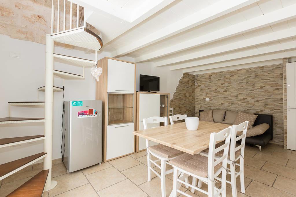 Dimora Alfonso Pomes Apartment Ostuni Bagian luar foto